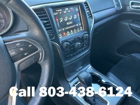 Used 2018 Jeep Grand Cherokee Altitude image 23