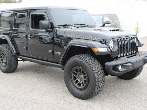 Used 2022 Jeep Wrangler Unlimited Rubicon w/ Xtreme Recon 35" Tire Package AWD/4WD image 3