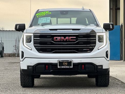 Used 2024 GMC Sierra 1500 AT4 w/ Technology Package image 9