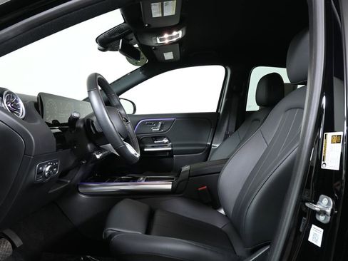 Certified 2025 Mercedes-Benz GLA 250 4MATIC image 3