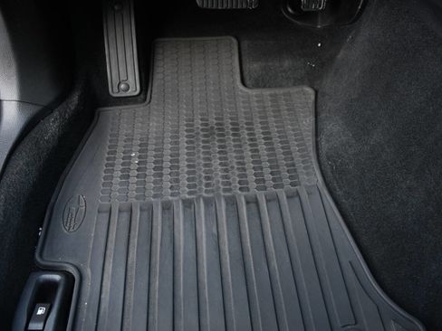 Used 2015 Subaru Forester 2.5i Premium w/ All-Weather Package image 13