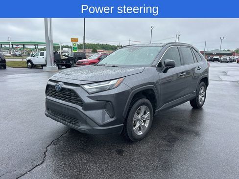 Used 2024 Toyota RAV4 LE AWD/4WD image 7
