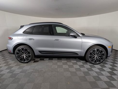 New 2026 Porsche Macan image 8