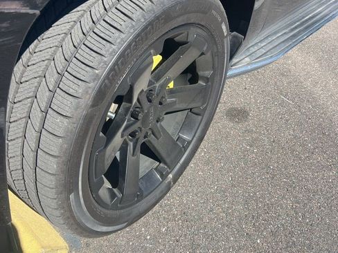 Used 2019 GMC Yukon SLT image 4