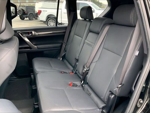 Used 2023 Lexus GX 460 Premium image 40