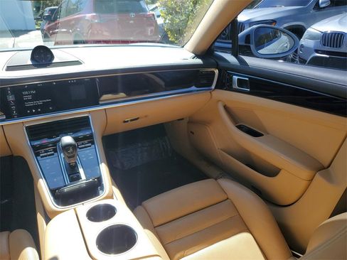 Used 2018 Porsche Panamera 4 w/ Premium Package Plus image 18