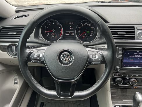 Used 2017 Volkswagen Passat 1.8T SE w/ SE Lighting Package image 23