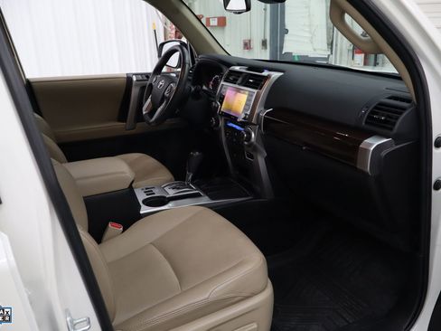 Used 2021 Toyota 4Runner Limited image 31