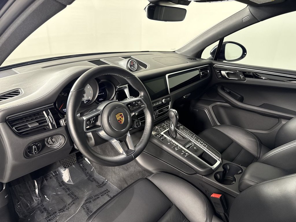 Certified 2020 Porsche Macan S AWD/4WD image 4