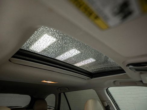 Used 2021 Subaru Outback Limited image 23