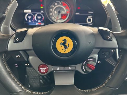Used 2019 Ferrari Portofino RWD image 62