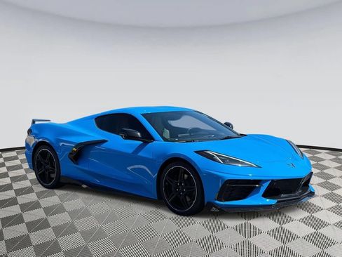 Used 2021 Chevrolet Corvette Stingray Preferred Cpe w/ 2LT RWD image 1