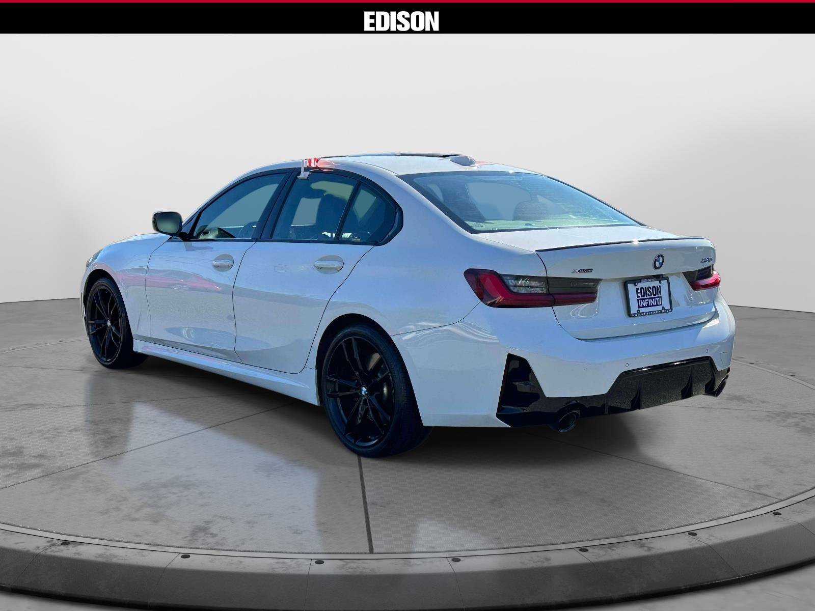 Used 2023 BMW 330i xDrive Sedan AWD/4WD image 5