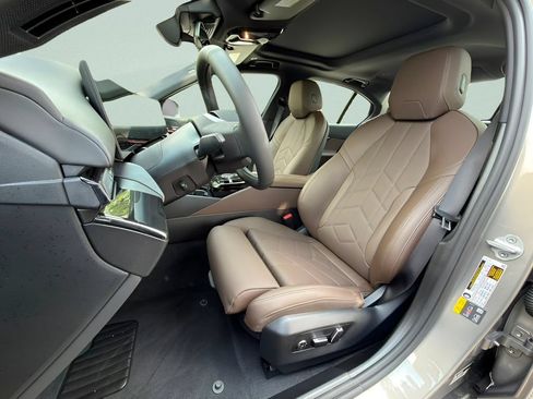 New 2027 BMW i5 xDrive40 AWD/4WD image 10