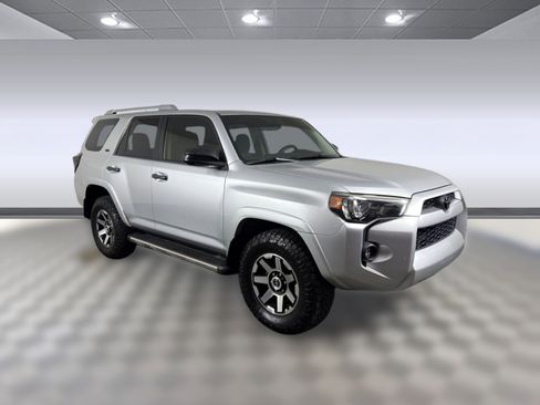 Used 2015 Toyota 4Runner SR5 image 7