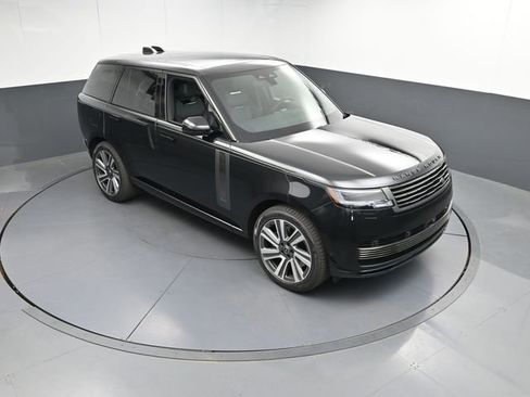New 2025 Land Rover Range Rover SV image 38