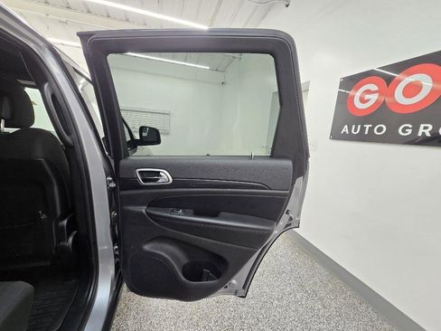 Used 2020 Jeep Grand Cherokee Laredo w/ Security & Convenience Group AWD/4WD image 31