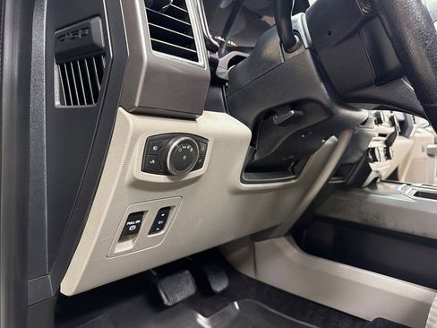 Used 2016 Ford F150 XLT w/ Equipment Group 302A Luxury RWD image 29