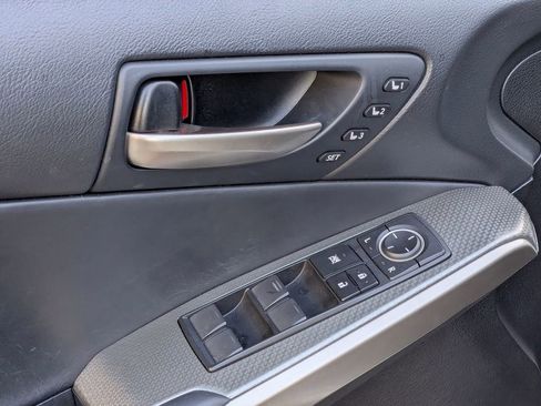 Used 2018 Lexus IS 350 F Sport image 12