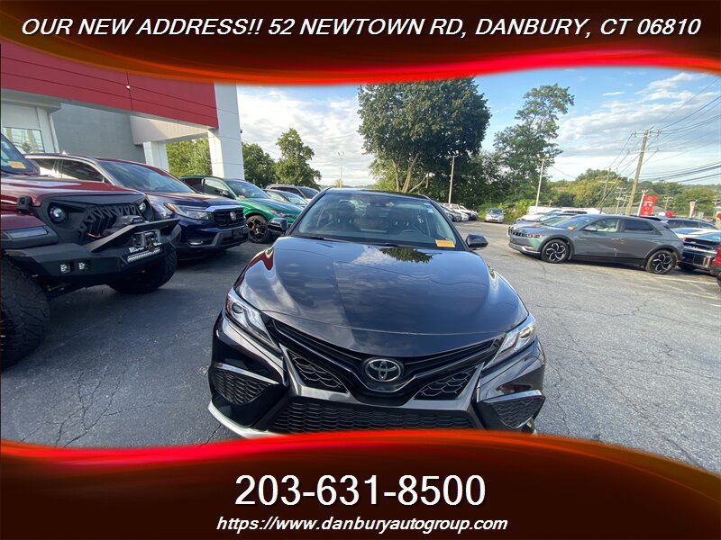 Used 2023 Toyota Camry XSE FWD image 11