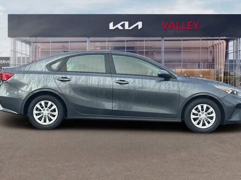 Used 2024 Kia Forte LX FWD image 3