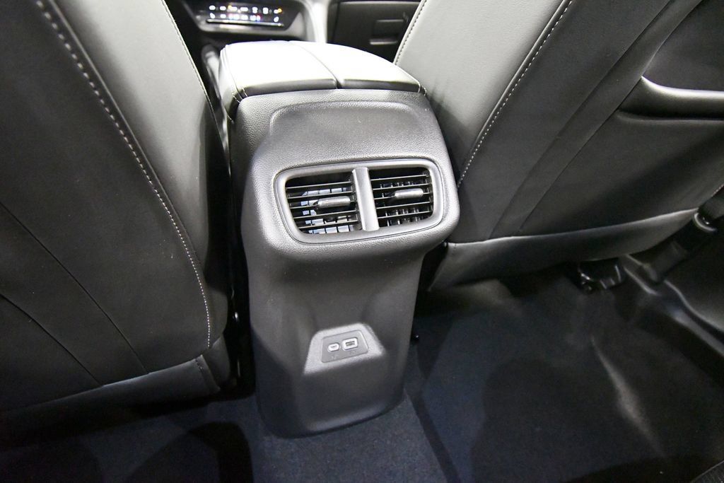 Used 2021 Buick Envision Essence w/ Technology Package I AWD/4WD image 16