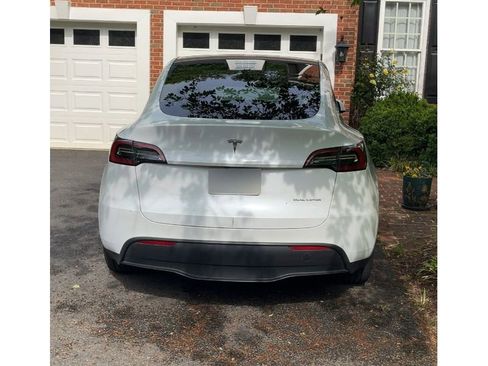 Used 2023 Tesla Model Y Long Range AWD/4WD image 4