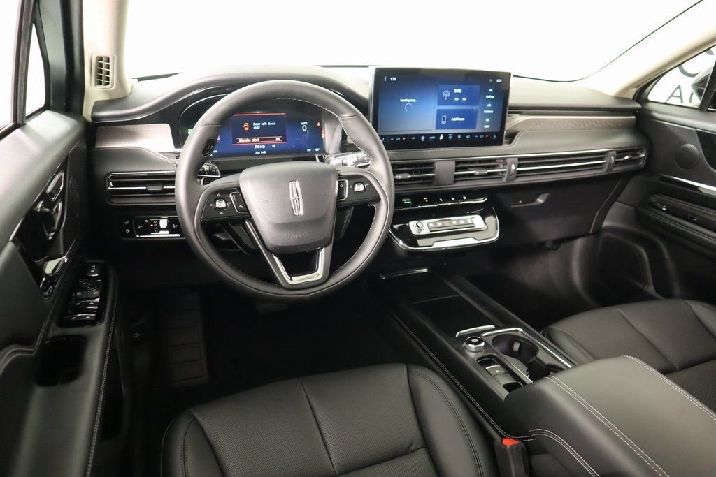 New 2025 Lincoln Corsair Grand Touring AWD/4WD image 2