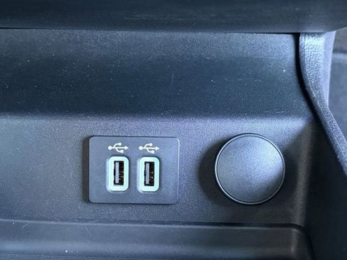 Used 2020 Ford Fusion SE w/ Equipment Group 151A image 6