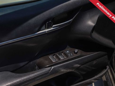 Used 2021 Toyota Camry XLE FWD image 16