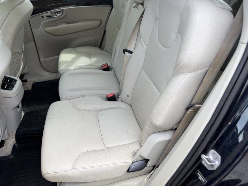 Used 2016 Volvo XC90 T6 Momentum w/ Momentum Plus Package AWD/4WD image 15