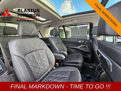 Used 2023 BMW X7 xDrive40i w/ Premium Package image 22