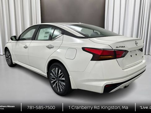Certified 2024 Nissan Altima 2.5 SV AWD/4WD image 7