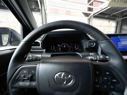 New 2026 Toyota 4Runner SR5 image 15