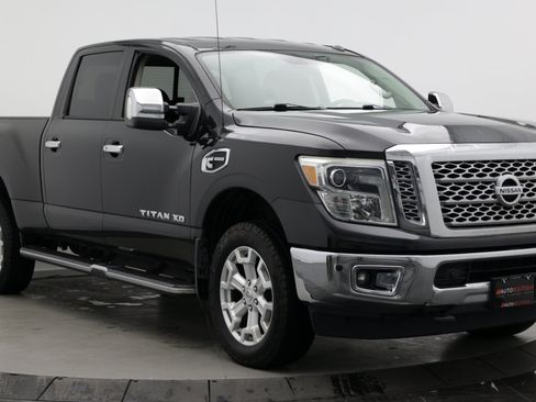Used 2016 Nissan Titan SL RWD image 3