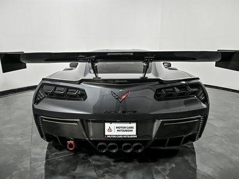 Used 2017 Chevrolet Corvette Z06 RWD image 8