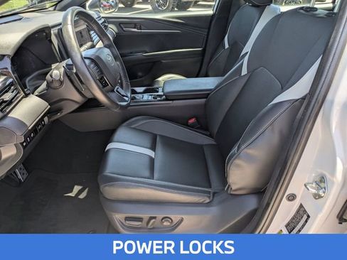 Used 2025 Toyota Camry SE w/ Convenience Package FWD image 14