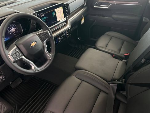 New 2026 Chevrolet Silverado 1500 LT w/ Leather Package AWD/4WD image 10