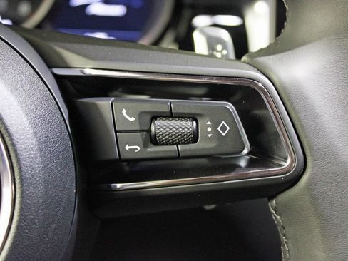 New 2026 Porsche Macan image 23