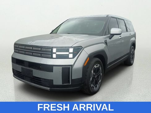 Used 2024 Hyundai Santa Fe SE FWD image 3