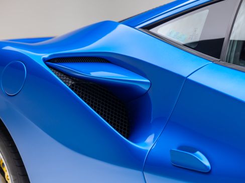 Certified 2021 Ferrari F8 Tributo RWD image 20