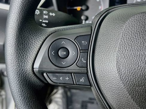 Used 2023 Toyota Corolla LE FWD image 17