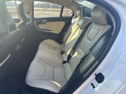 Used 2011 Volvo S60 T6 image 11