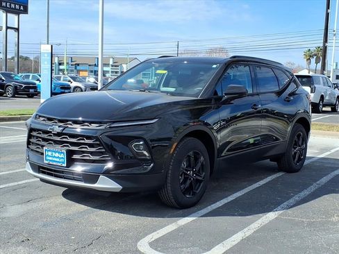 New 2026 Chevrolet Blazer LT w/ Midnight/Sport Edition image 3