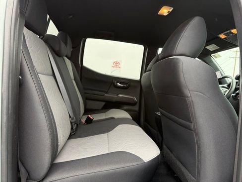 Used 2023 Toyota Tacoma TRD Sport w/ Technology Package image 28