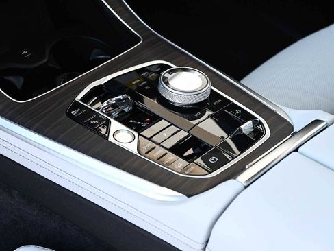 New 2026 BMW X5 xDrive50e w/ Executive Package image 19