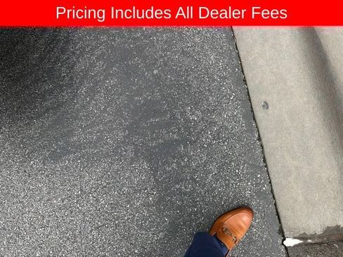 Used 2017 Toyota Tacoma SR5 w/ Tow Package RWD image 21