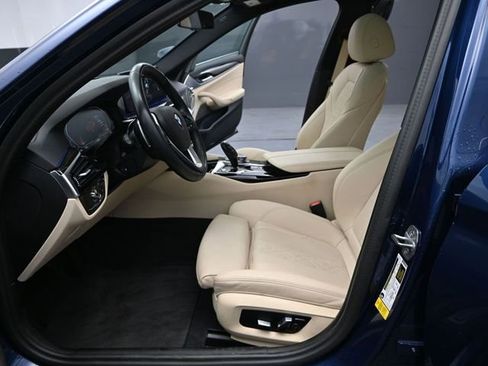 Used 2023 BMW 530i w/ Premium Package image 12