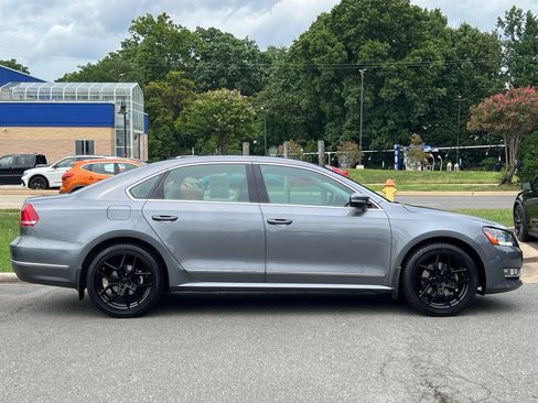 Used 2015 Volkswagen Passat 1.8T SE FWD image 8