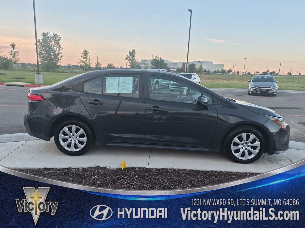 Used 2024 Toyota Corolla LE FWD image 6